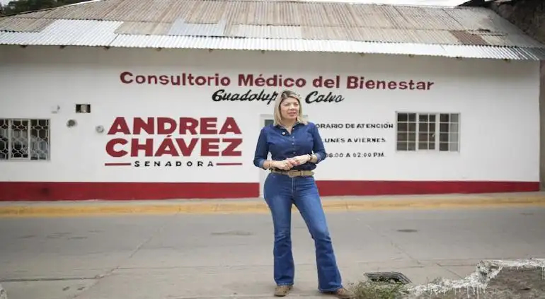Exhibe PAN nuevo consultorio de Andrea Chávez