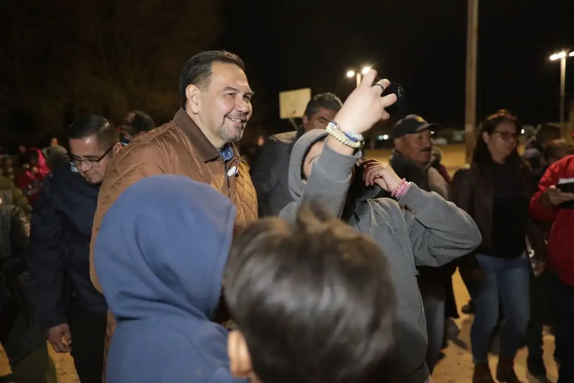 Ilumina Cruz Pérez Cuéllar Villas de Alcalá con 229 nuevas lámparas