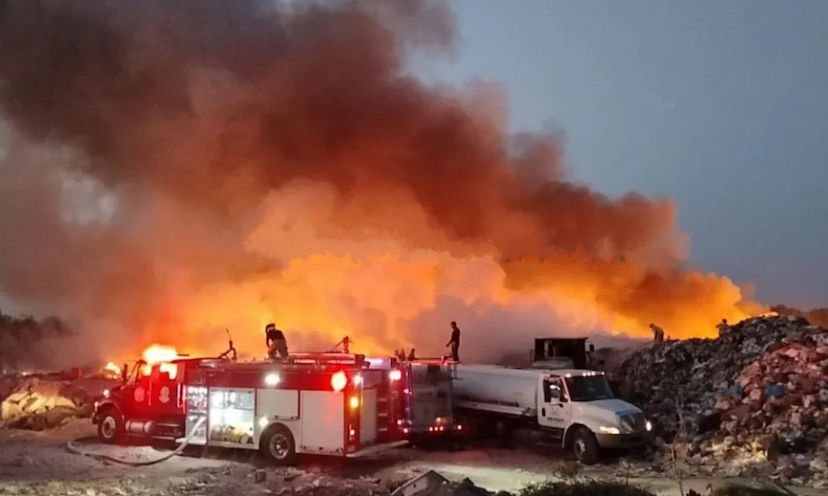 Controlan incendio en basurero de Meoqui