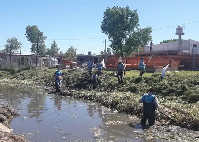 Camargo refuerza limpieza de arroyos tras lluvias
