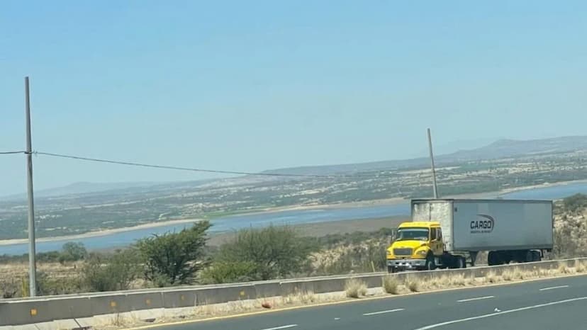 Sequía afecta presa turística en Valle de Allende