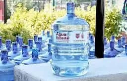 Lanzan Agua del Bienestar con garrafones baratos