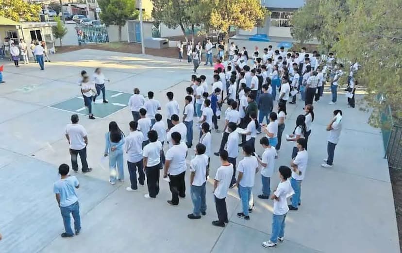 Conalep Juárez fortalece formación dual bilingüe
