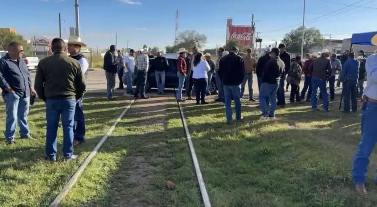 Productores liberan vías tras acuerdo con gobierno