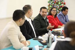 Se reúne el Presidente Cruz Pérez Cuéllar con miembros de INDEX Juárez