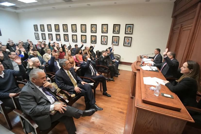 Consolida UACH carrera de Medicina en Juárez
