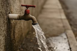 Sanciona Chihuahua a 95 por desperdicio de agua