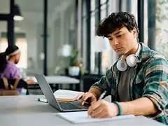 Ascensión ofrece becas para estudiar cinco carreras en línea