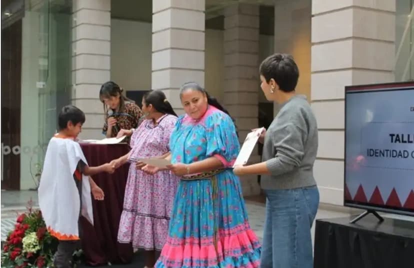 Niños rarámuri fortalecen cultura con taller tradicional
