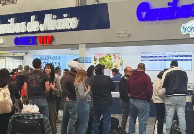 Aumenta uso de autos privados en Juárez por falta de boletos