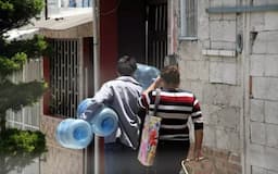 Tandeo de agua alivia a sectores de Parral en día crítico