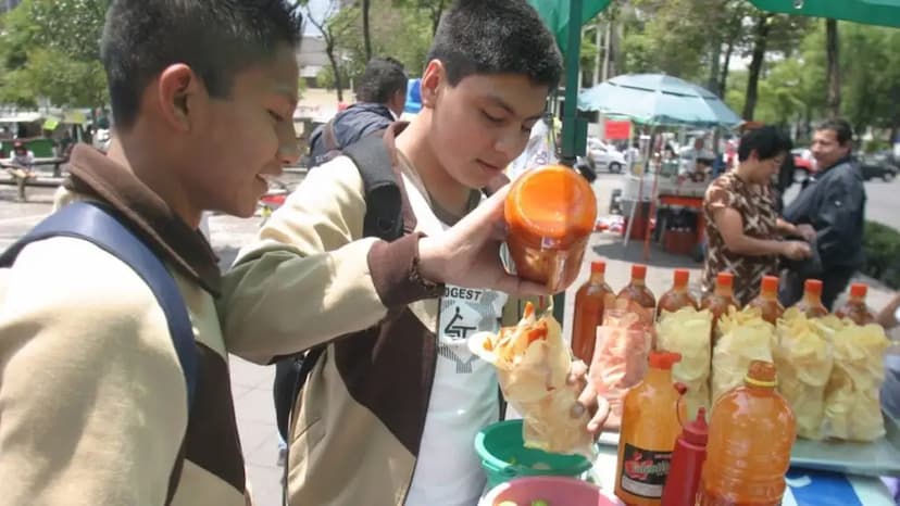 Operativos en Juárez desplazan comida chatarra de las escuelas