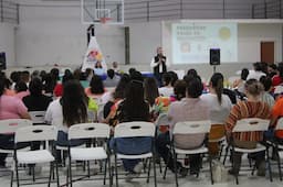 Llevan conversatorio de prevención de la violencia escolar a docentes de Ahumada