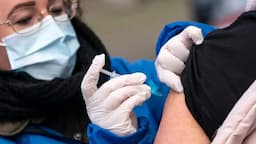 Invita IMPE a vacunarse gratis para proteger la salud de todos