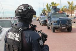 Denuncian a agente de la FGE por extorsión