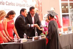 Apadrina Cruz Pérez Cuéllar generación 2019-2025 de la Primaria Carlos Urquidi Gaytán