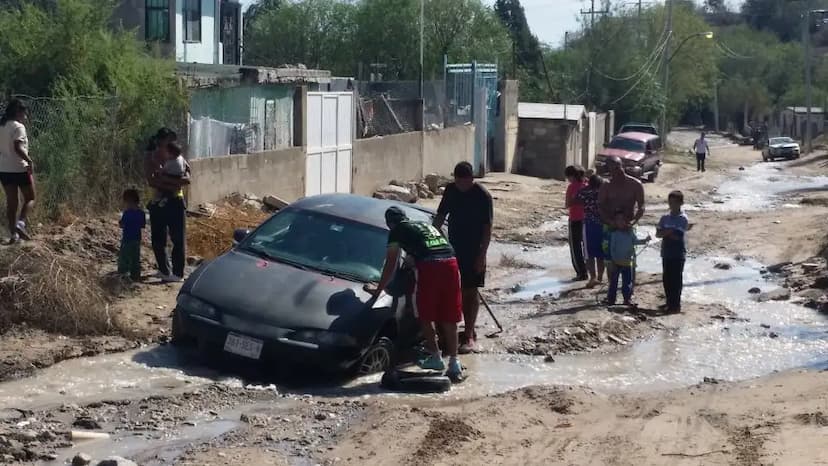 Reubicarán viviendas en peligro tras inundación en Juárez