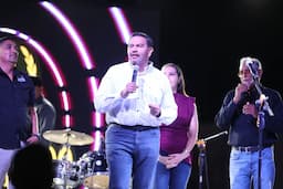 Reitera Cruz Pérez Cuéllar apoyo a Samalayuca durante Feria de las Hortalizas