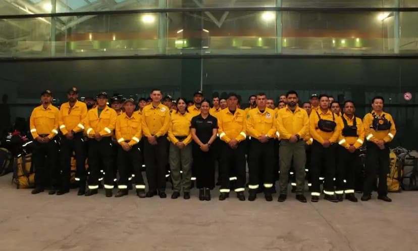Brigadistas chihuahuenses regresan tras misión en Canadá