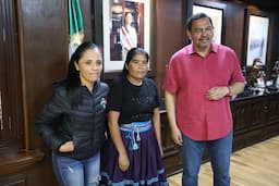 Recibe Cruz Pérez Cuéllar a las atletas Lorena Ramírez y Mirna Beatriz de la Cruz "Estrellita"