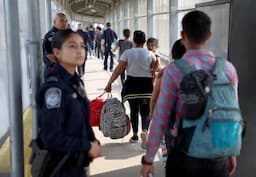 Aumento en matrículas afecta a indocumentados en Texas