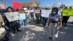 Estudiantes de UACJ continúan protestas por transporte