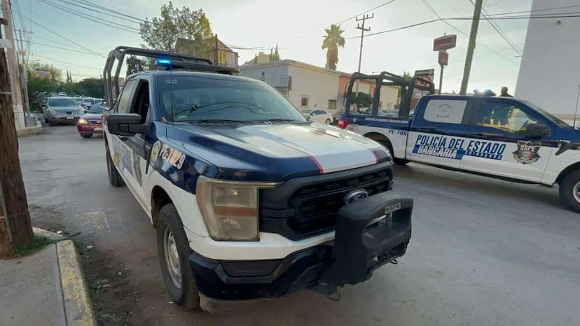 Policías trasladan a agente crítico en Chihuahua