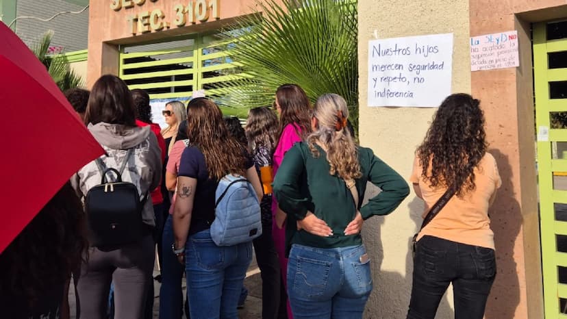 Padres exigen acción ante abusos en secundaria