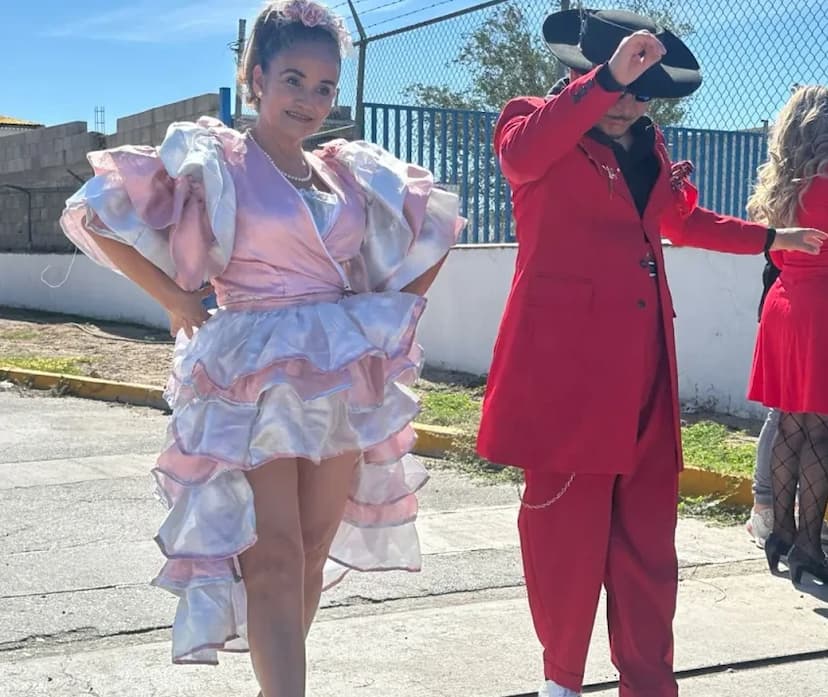 Al ritmo de banda y bailes pachucos esperan a Sheinbaum