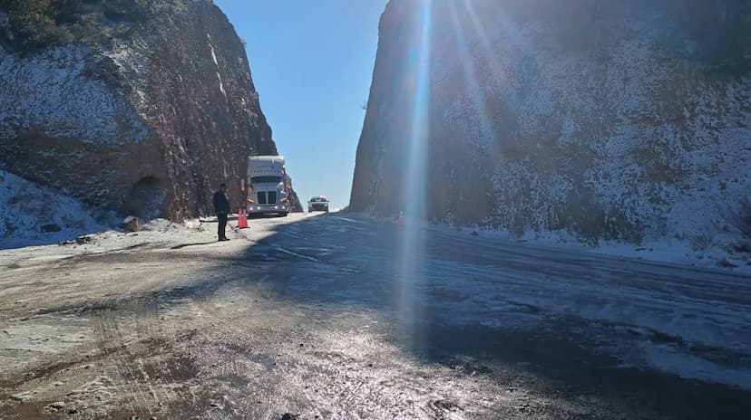 Nevada cierra tramo Janos-Agua Prieta