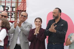 CABEZA Llevan servicios médicos, apoyos y descuentos a familias de Independencia 1