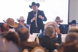 Acompaña Cruz Pérez Cuéllar a ganaderos en Asamblea Anual Ordinaria 2026