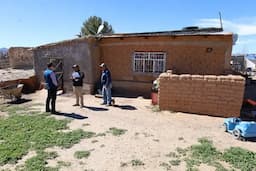 Coesvi mejora viviendas de 20 familias en Bachíniva