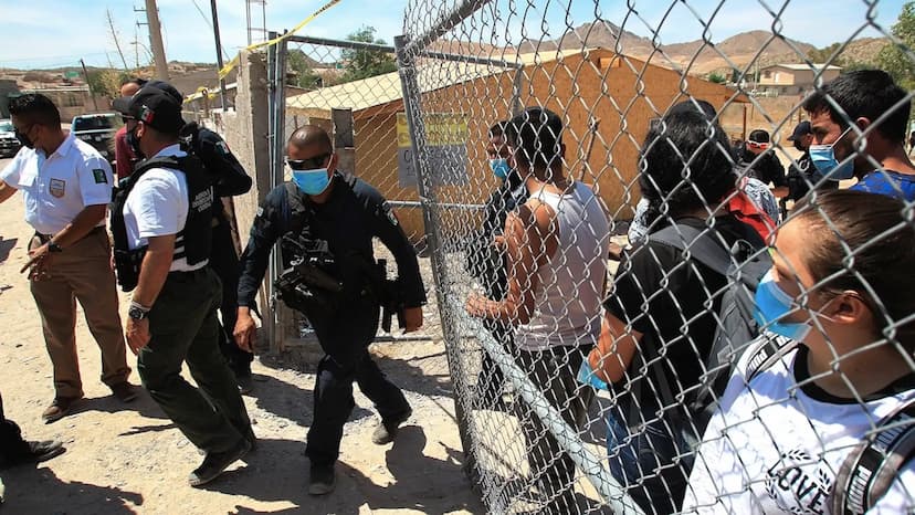 Rescatan migrantes secuestrados en motel de Juárez