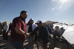 Encabeza cruz Pérez Cuéllar Cruzada por Juárez en La Hacienda