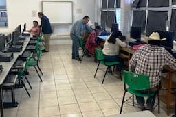 Firman convenios para abatir rezago educativo en Chihuahua