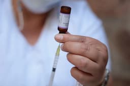 Superan meta de vacunación contra sarampión en Chihuahua