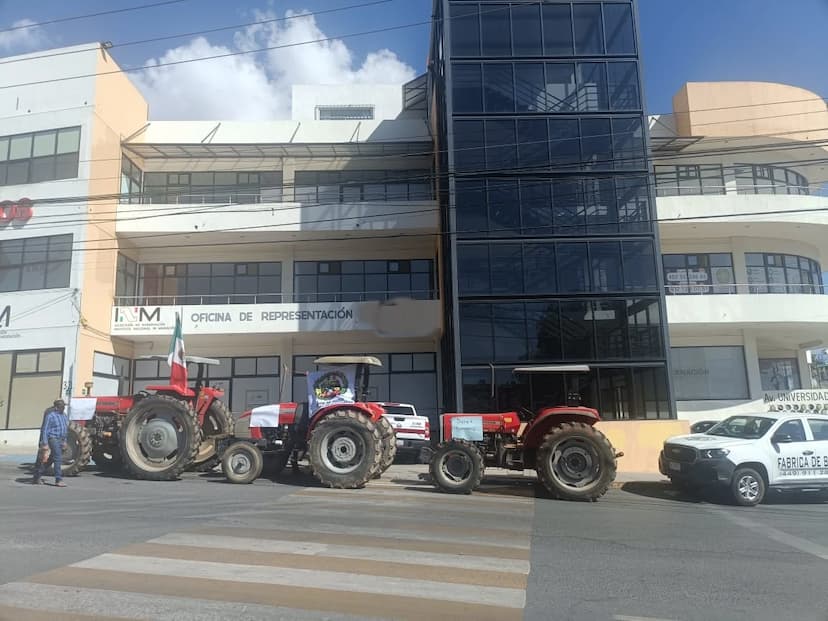 Exigen solución a retrasos en trámites agrícolas en Delicias
