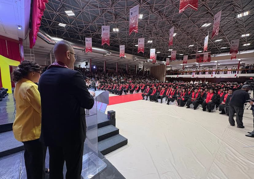 Egresan casi 500 nuevos profesionistas del Tec de Juárez