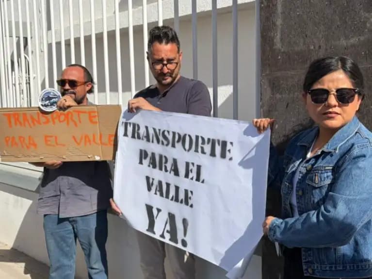 Demandan solución a crisis de transporte en Valle de Juárez