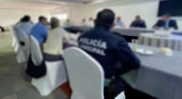 Entregan beneficios médicos a policías en Chihuahua