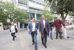 Morena respalda a Pérez Cuéllar en el Congreso; alcalde exhibe deuda heredada por el PAN