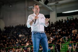 Denuncia Cruz Pérez Cuéllar acarreo de estudiantes a mitin de Marco Bonilla en Chihuahua