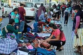 Aumenta comercio informal en Parral por falta de empleo