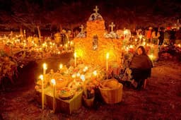 Parque Central celebra Día de Muertos con causa