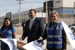 Acompaña el alcalde Cruz Pérez Cuéllar a la gobernadora Maru Campos en inauguración de obra vial