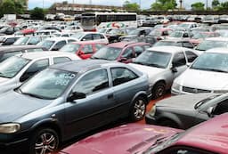 Finaliza decreto de importación de autos usados