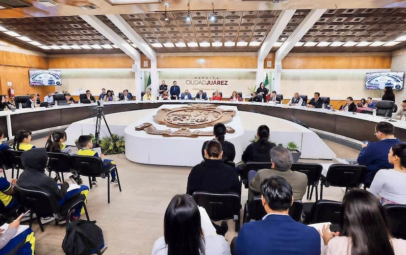 Aclaran sueldos y funciones de regidores en Juárez