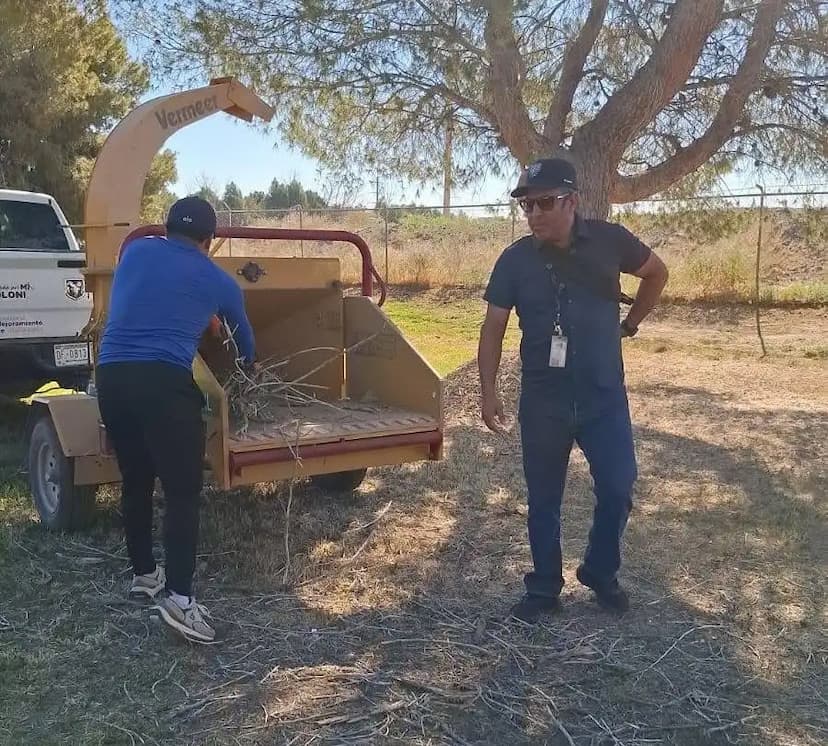 Suman más de 300 infractores en Juárez que canjean multas por trabajo comunitario este año