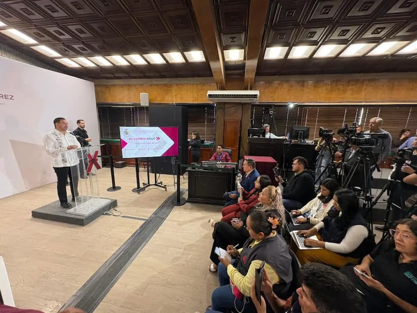 "No pueden ser funcionarios y hacer campaña a la vez", llama Sheinbaum a respetar tiempos electorales